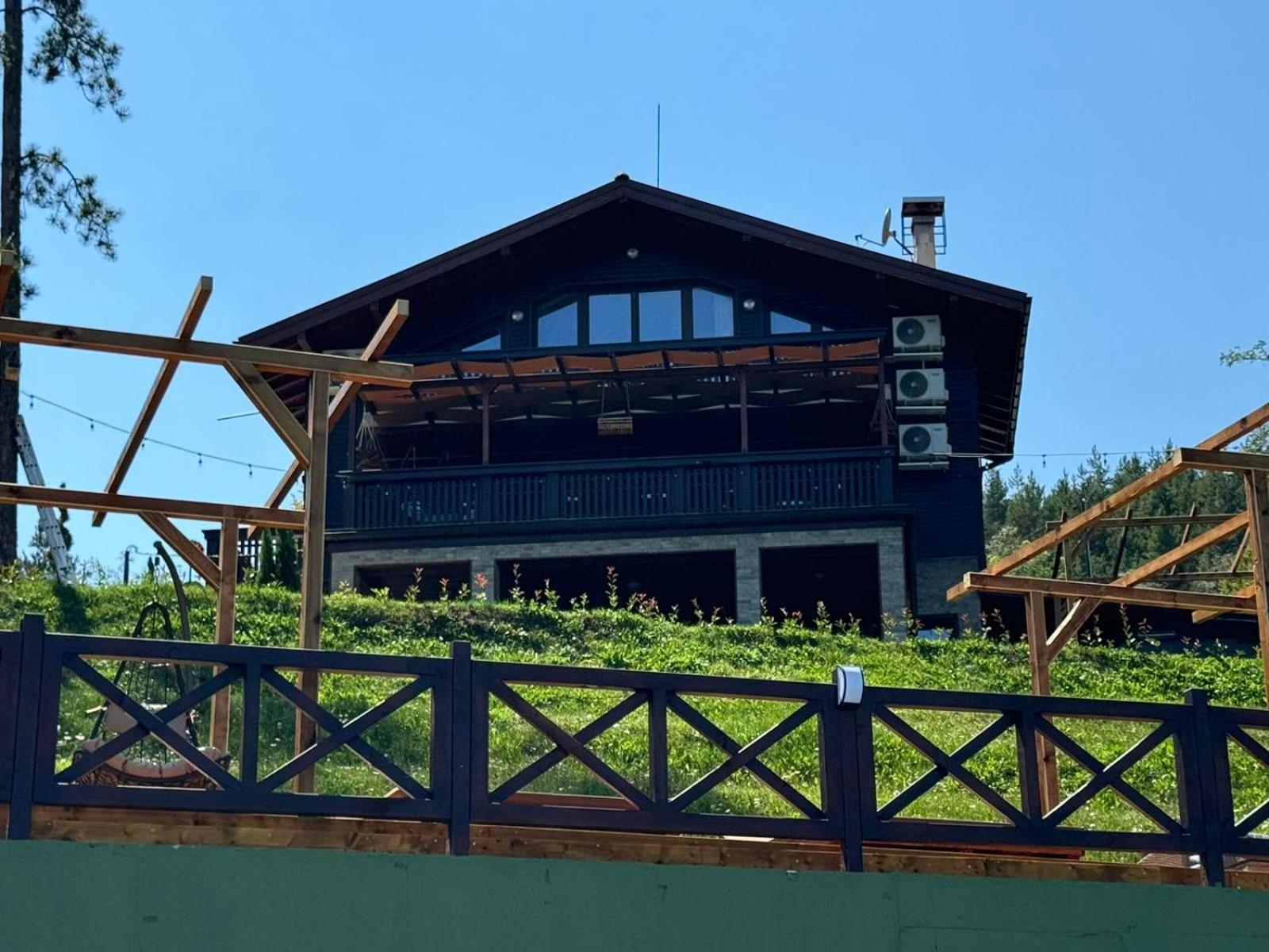 Villa Iskar Lake Residence By Bookvillabg Shtarkelovo Gnezdo Екстер'єр фото
