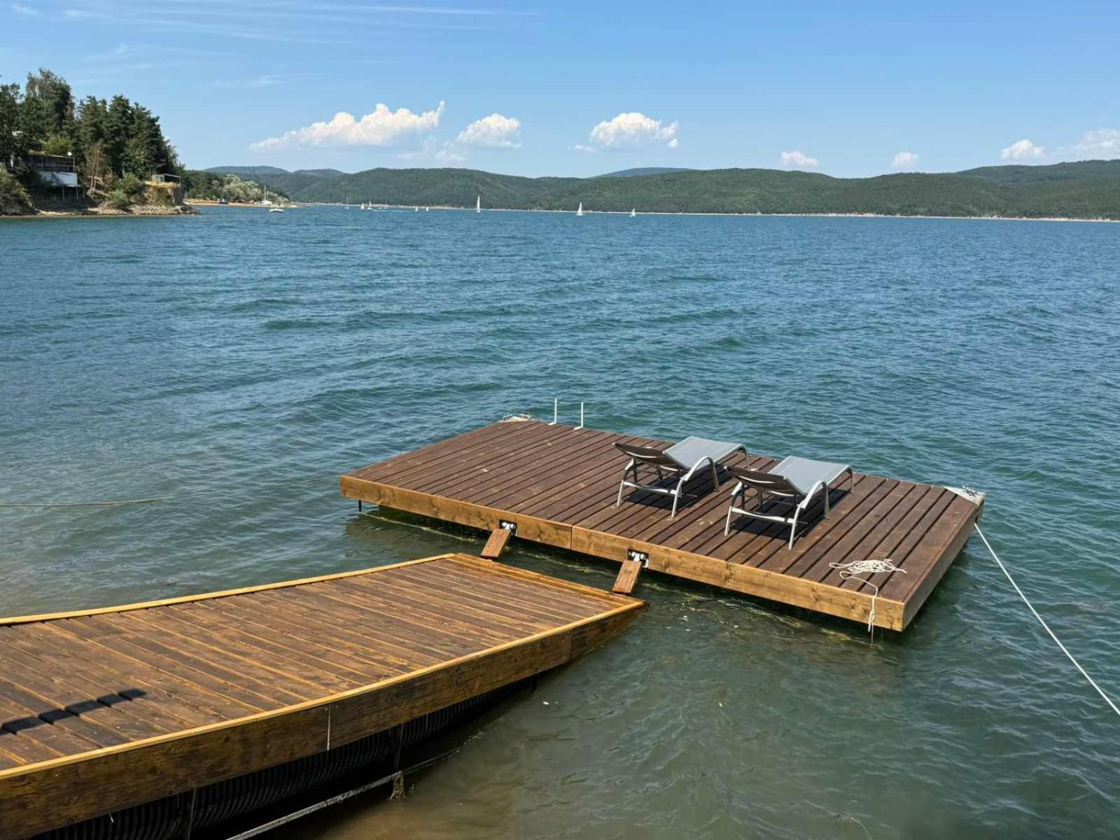 Villa Iskar Lake Residence By Bookvillabg Shtarkelovo Gnezdo Екстер'єр фото