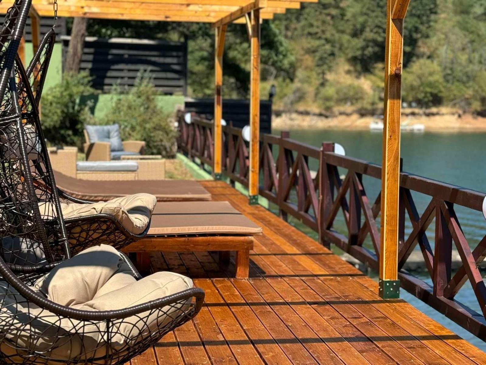 Villa Iskar Lake Residence By Bookvillabg Shtarkelovo Gnezdo Екстер'єр фото
