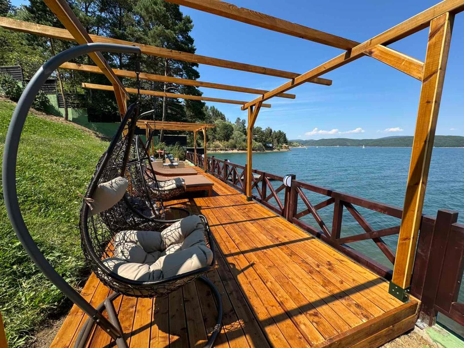 Villa Iskar Lake Residence By Bookvillabg Shtarkelovo Gnezdo Екстер'єр фото