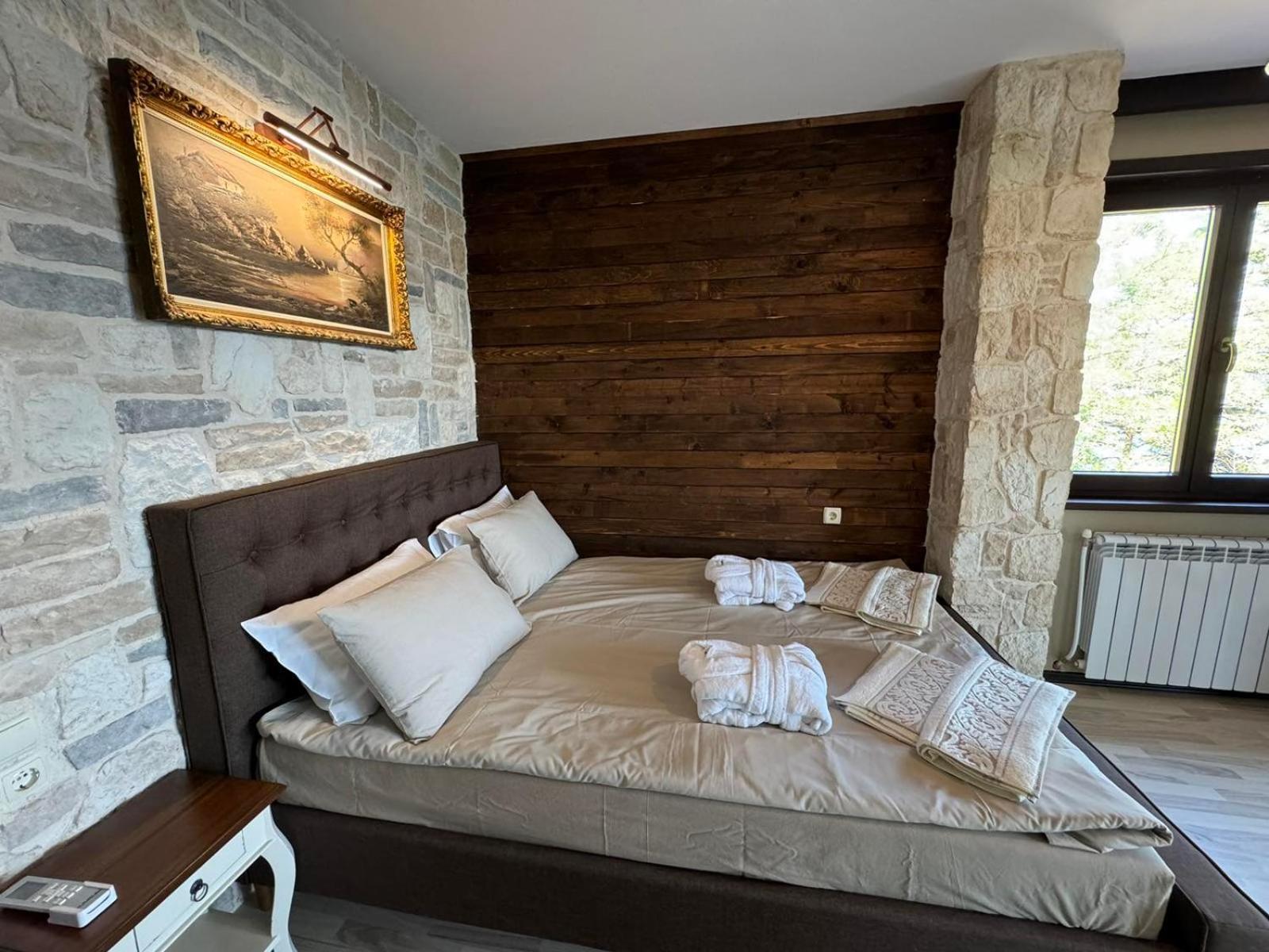 Villa Iskar Lake Residence By Bookvillabg Shtarkelovo Gnezdo Екстер'єр фото